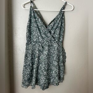 Revamped Sage Green Floral M Dress